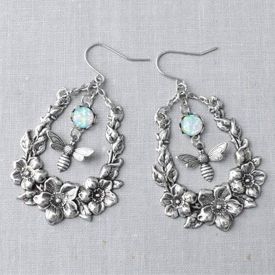 Romantic Silver Earring for Special Moments