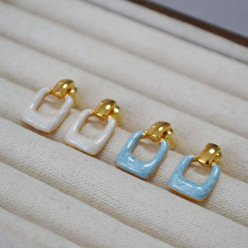 Stunning Gold Earring for Daily Wear