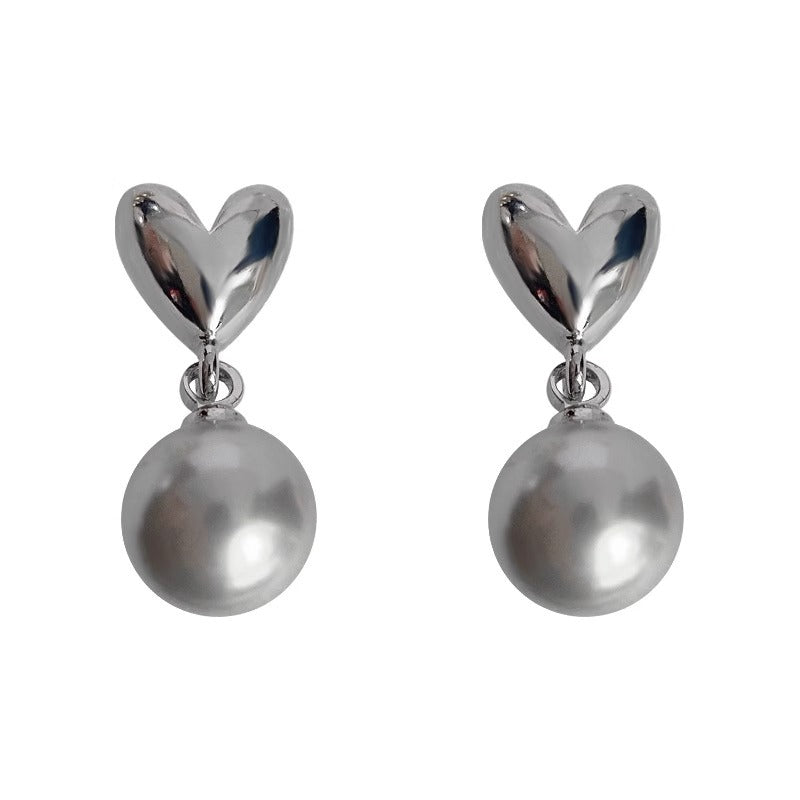 Romantic Pearl Earring for Special Moments