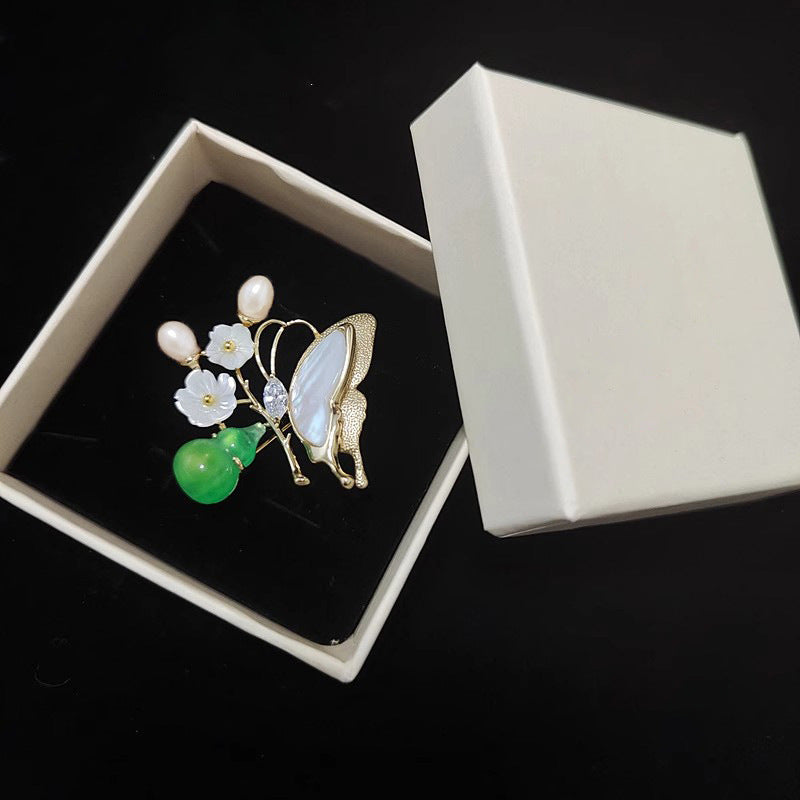 Vintage Handmade Pearl Piece