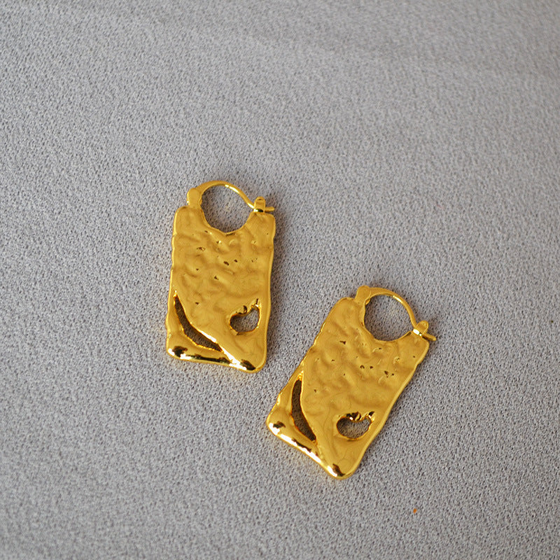 Romantic Gold Earring for Special Moments