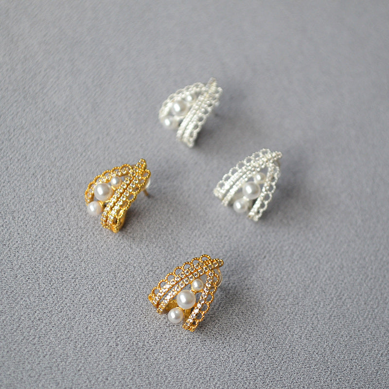 Romantic Silver Earring for Special Moments