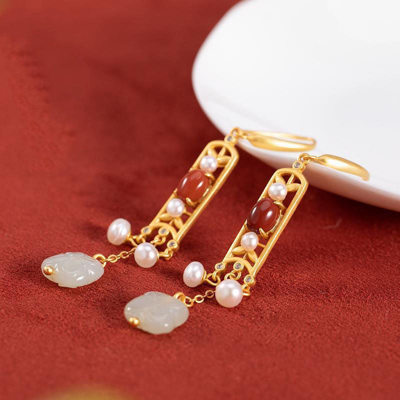 Stunning Gold Earring for Daily Wear