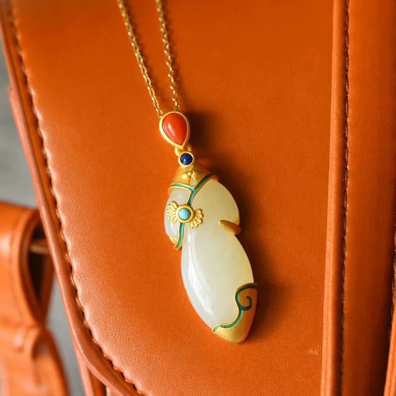 Beautiful Silver Pendant with Unique Style