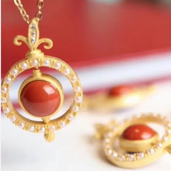 Classic Silver Necklace with Timeless Appeal