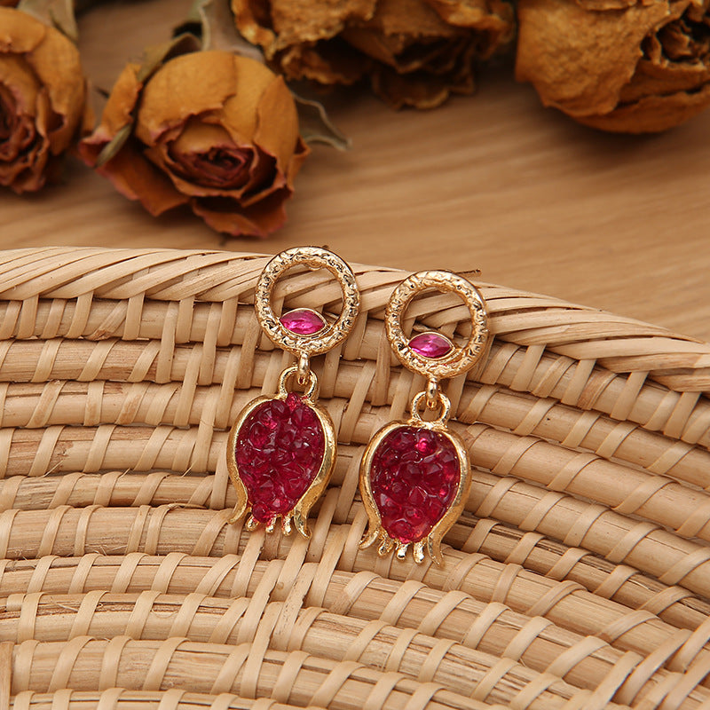 Charming Earring for Any Occasion