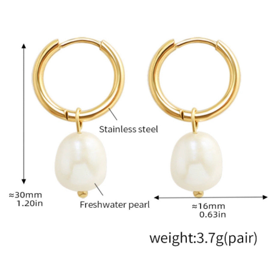Beautiful Gold Earring with Unique Style