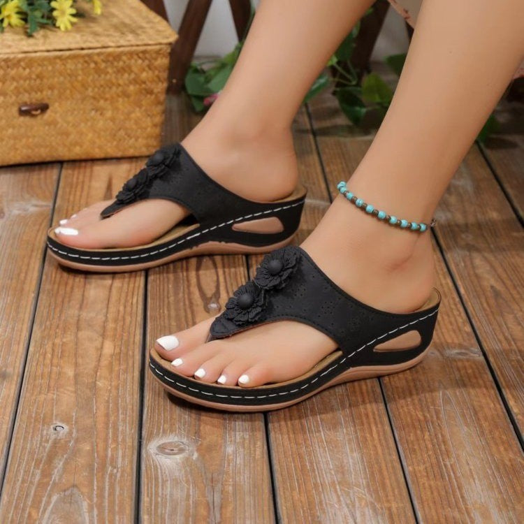 Chic Orthopedic Sandals with Unique Design