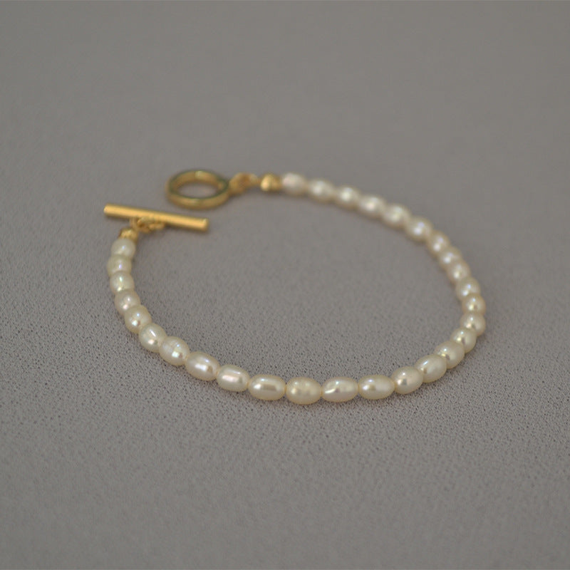 Classic Pearl Bracelet with Timeless Appeal
