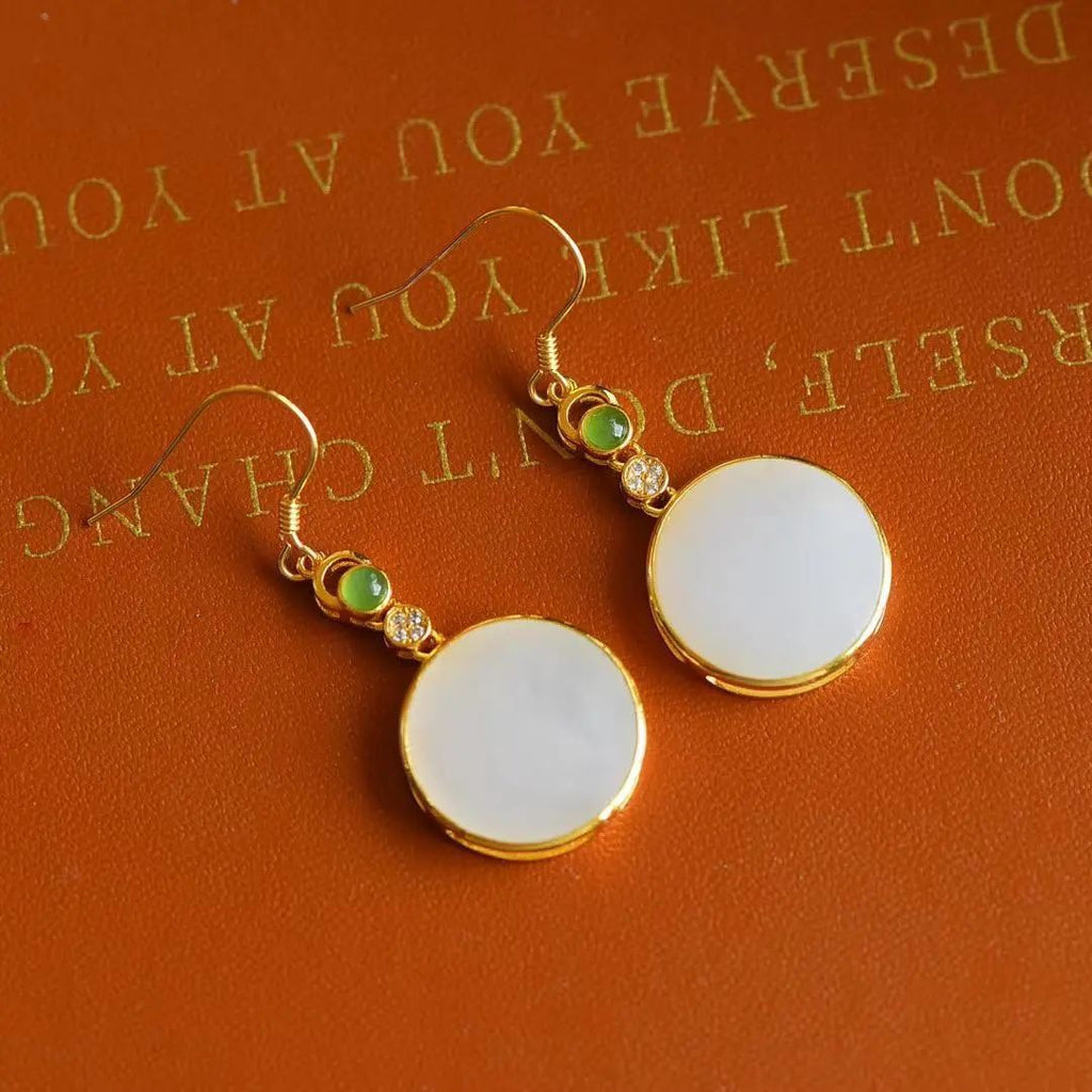 Charming Silver Earring for Any Occasion