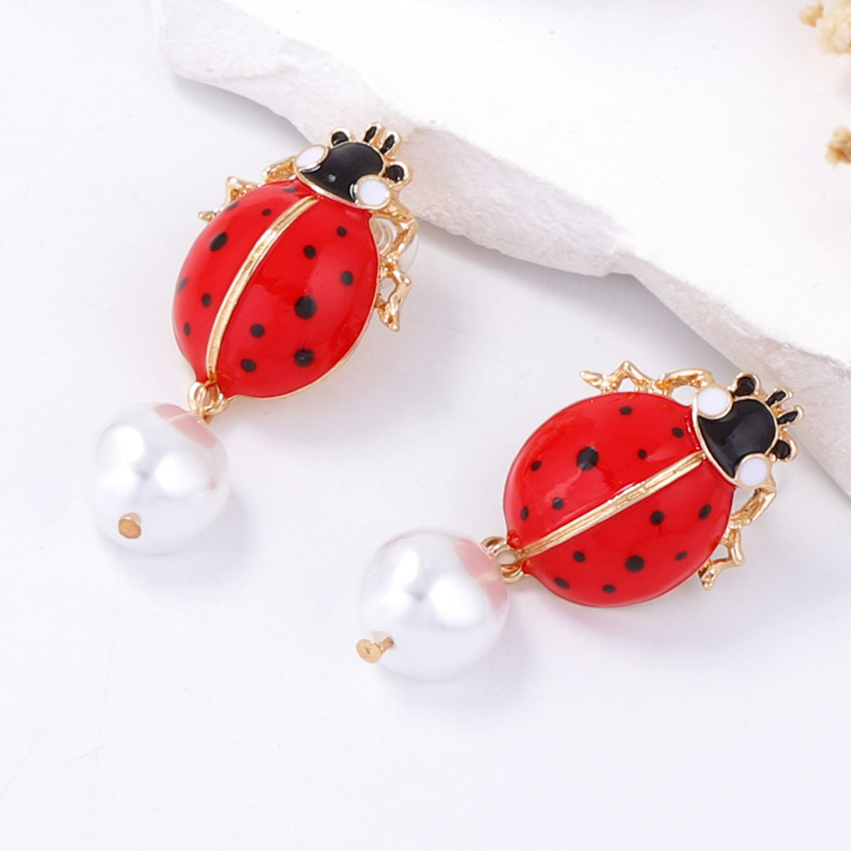 Elegant Pearl Earring for Every Occasion