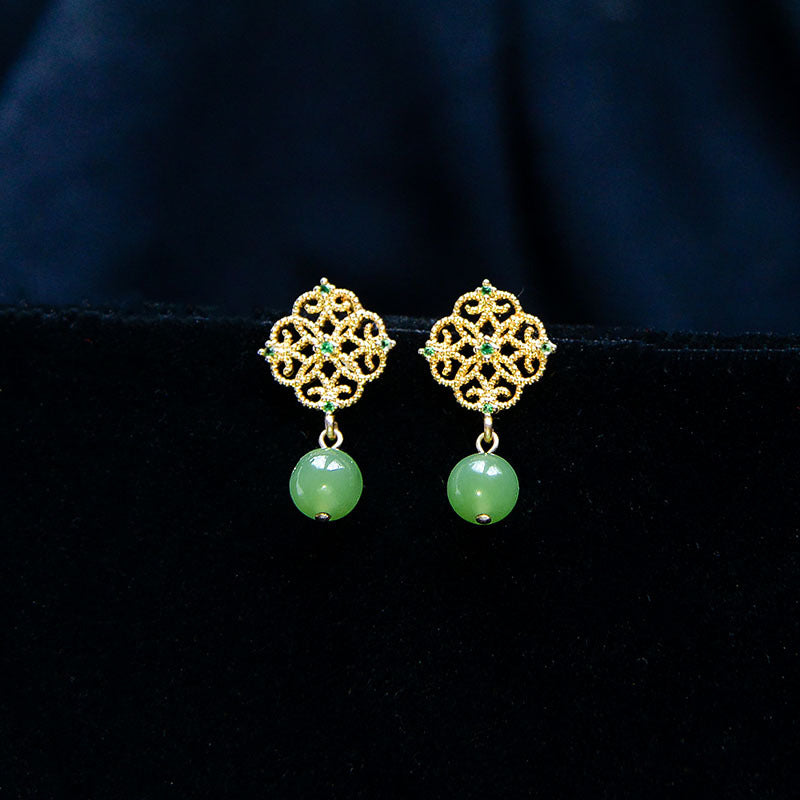 Romantic Silver Earring for Special Moments