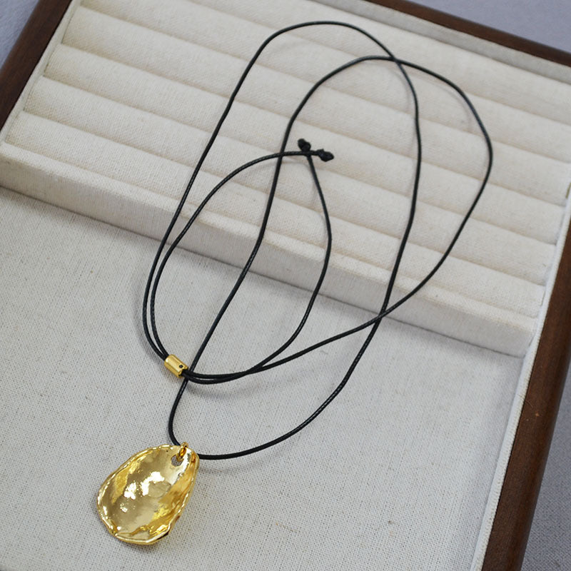 Stunning Gold Necklace for Daily Wear