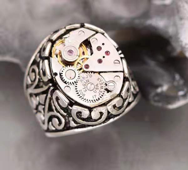 Charming Silver Ring for Any Occasion
