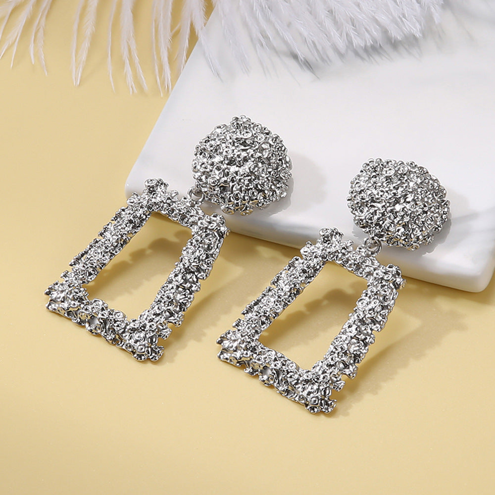 Charming Earring for Any Occasion