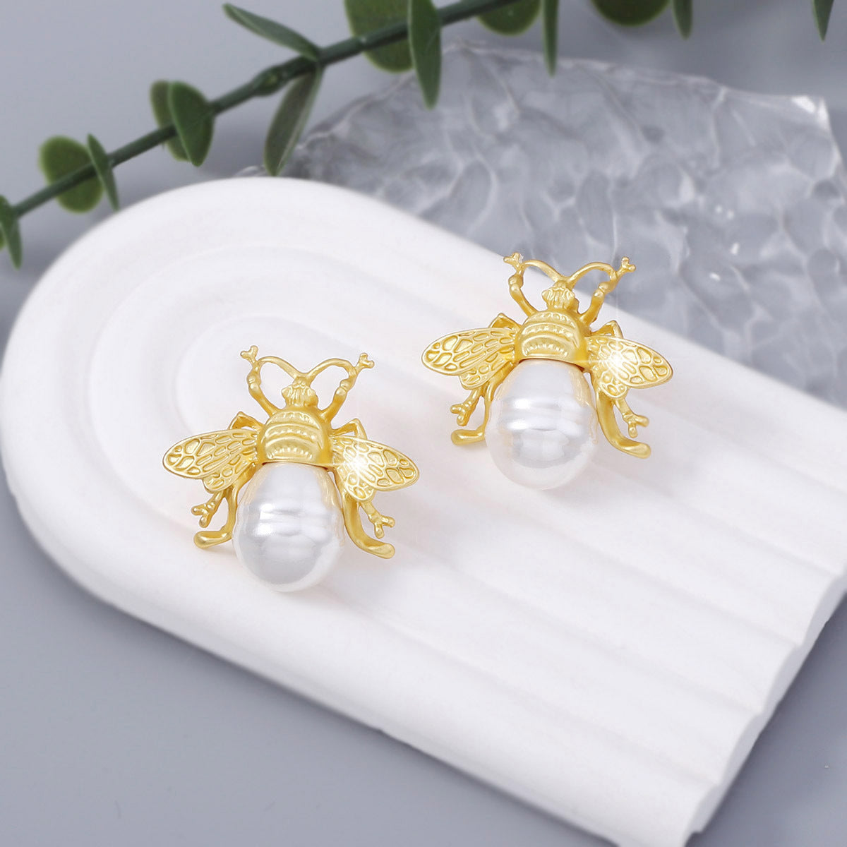 Beautiful Pearl Earring with Unique Style