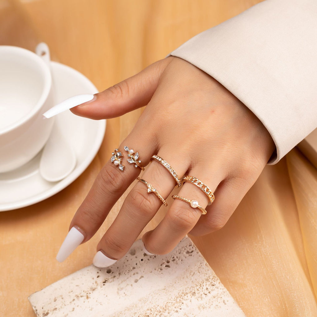 Romantic Gold Chain for Special Moments