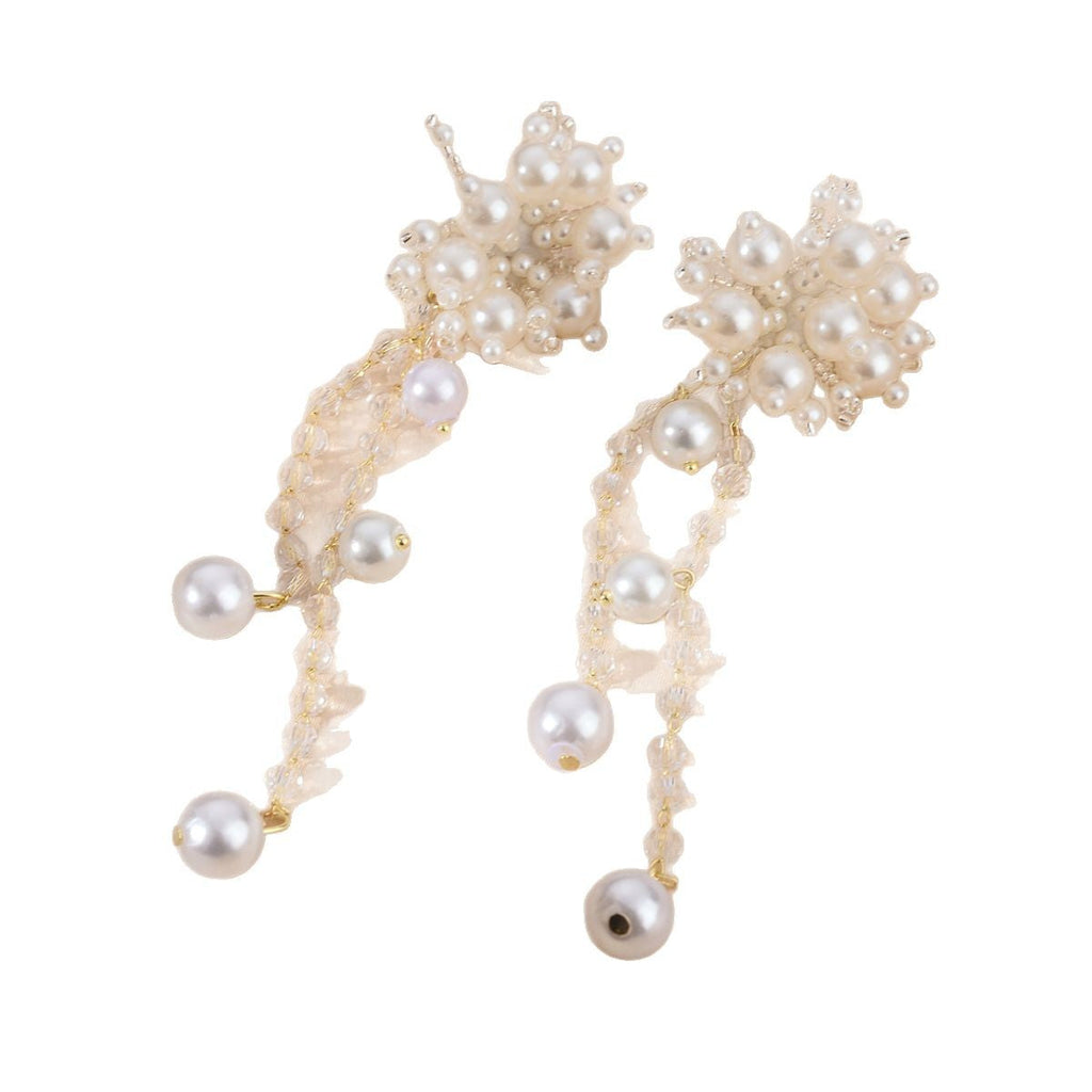 Classic Pearl Earring with Timeless Appeal