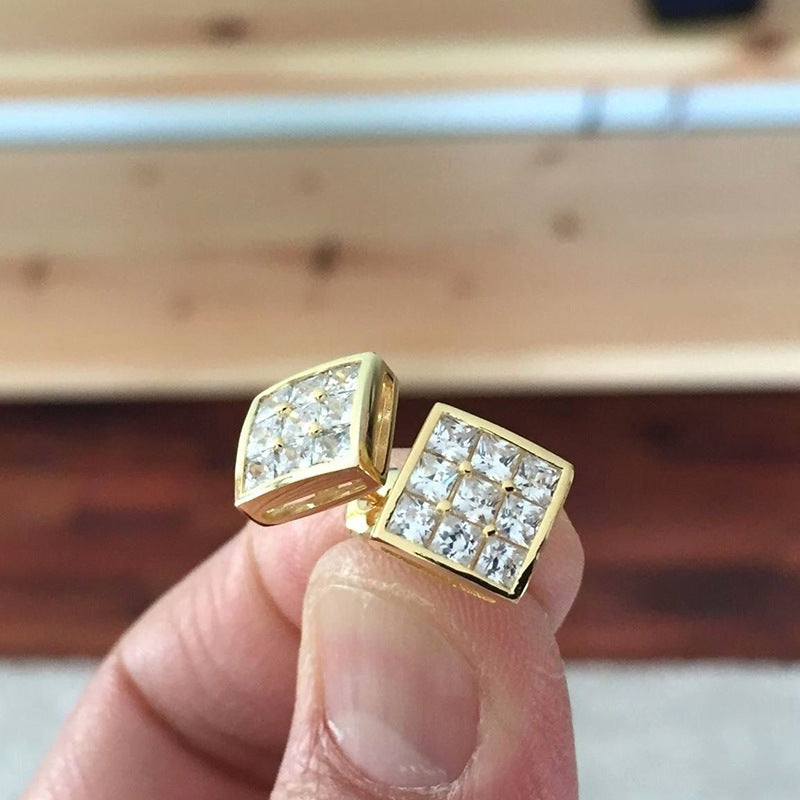 Beautiful Gold Earring with Unique Style