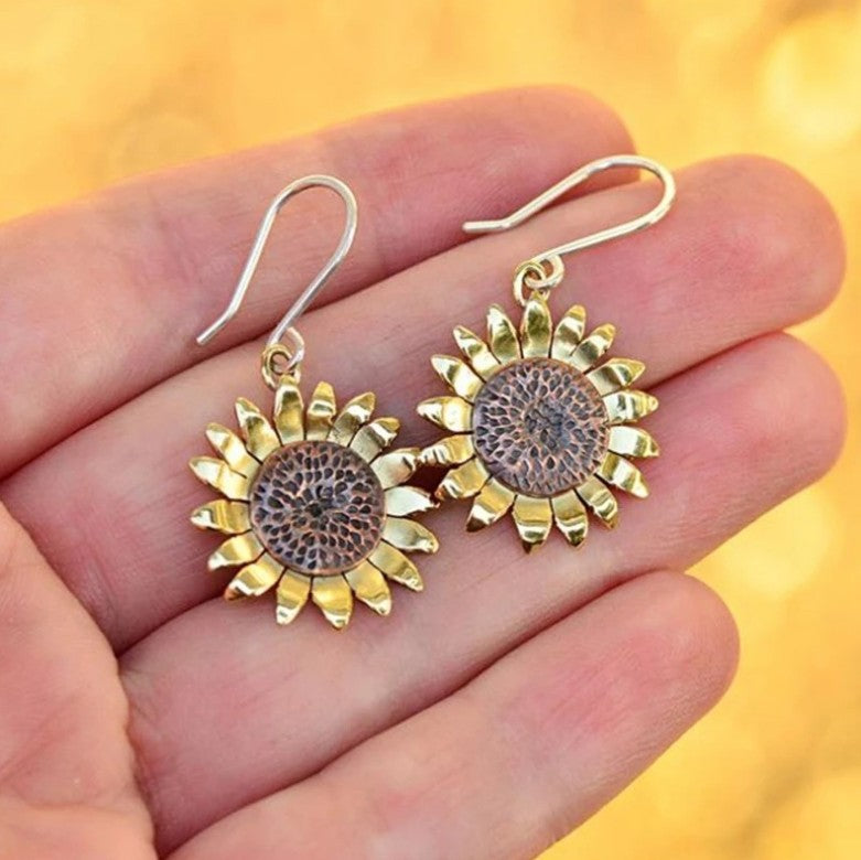 Stunning Earring for Daily Wear