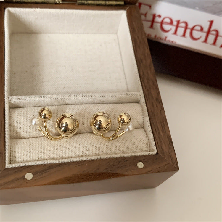 Stunning Gold Earring for Daily Wear