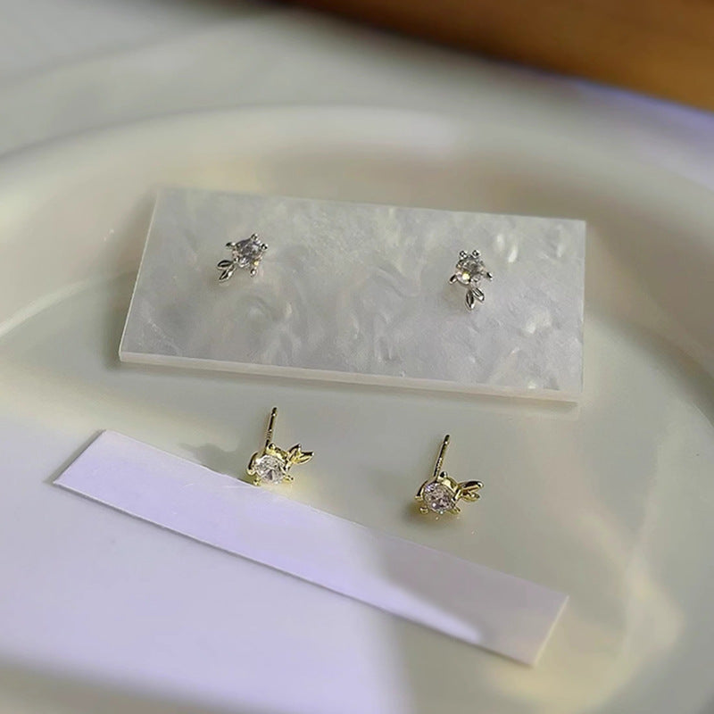 Delicate Artisan Gold Earring