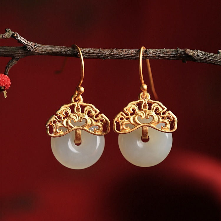 Elegant Gold Earring for Every Occasion