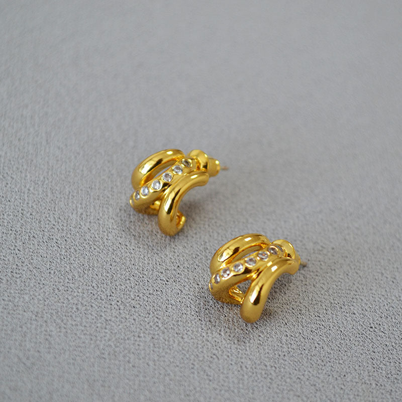 Beautiful Gold Earring with Unique Style