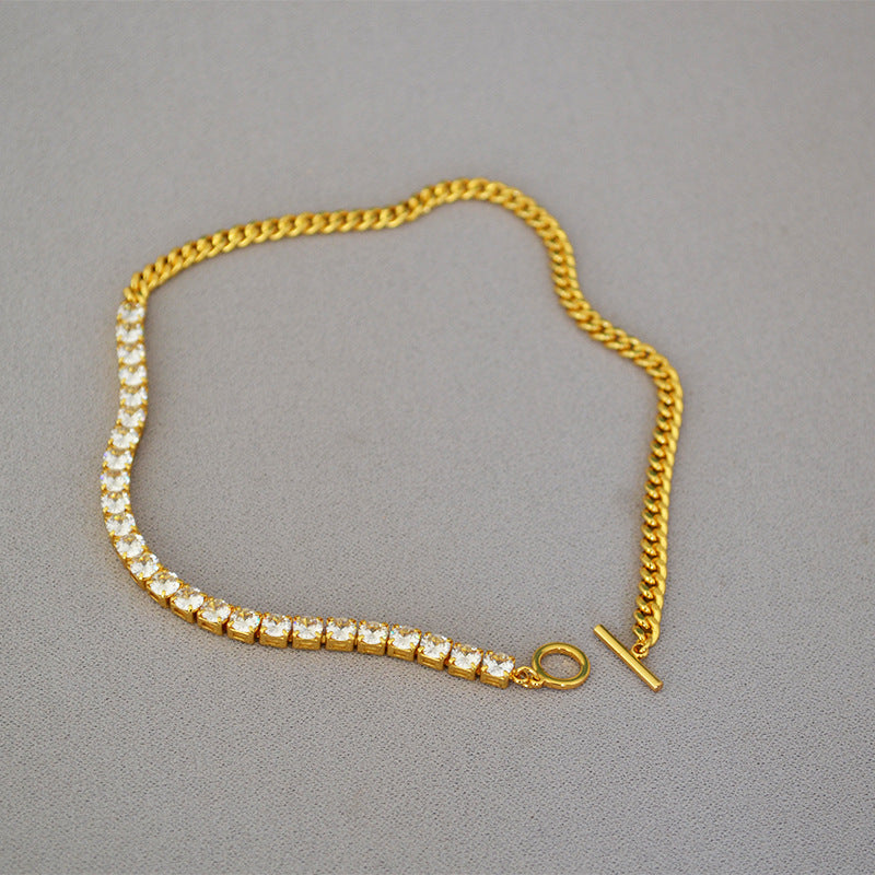 Romantic Gold Necklace for Special Moments