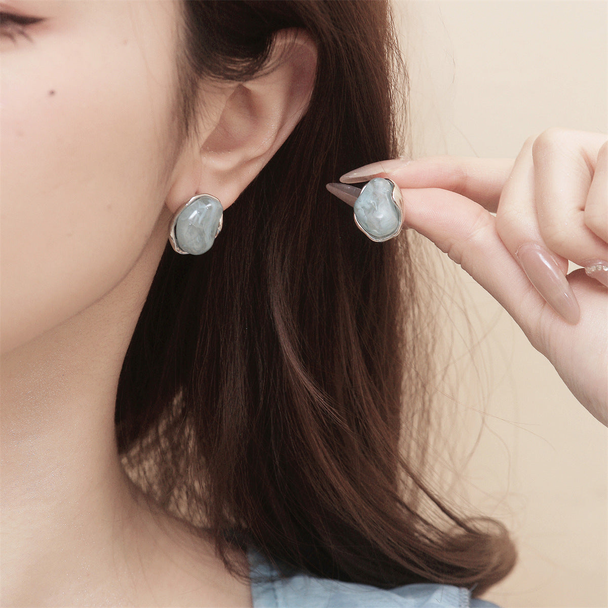 Charming Earring for Any Occasion