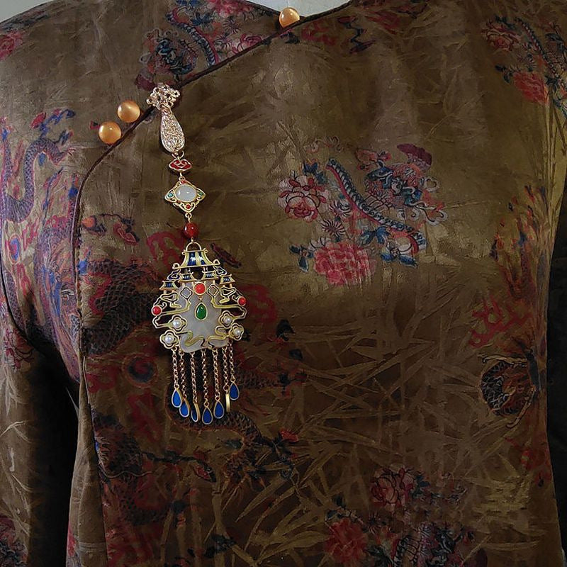 Classic Pendant with Timeless Appeal