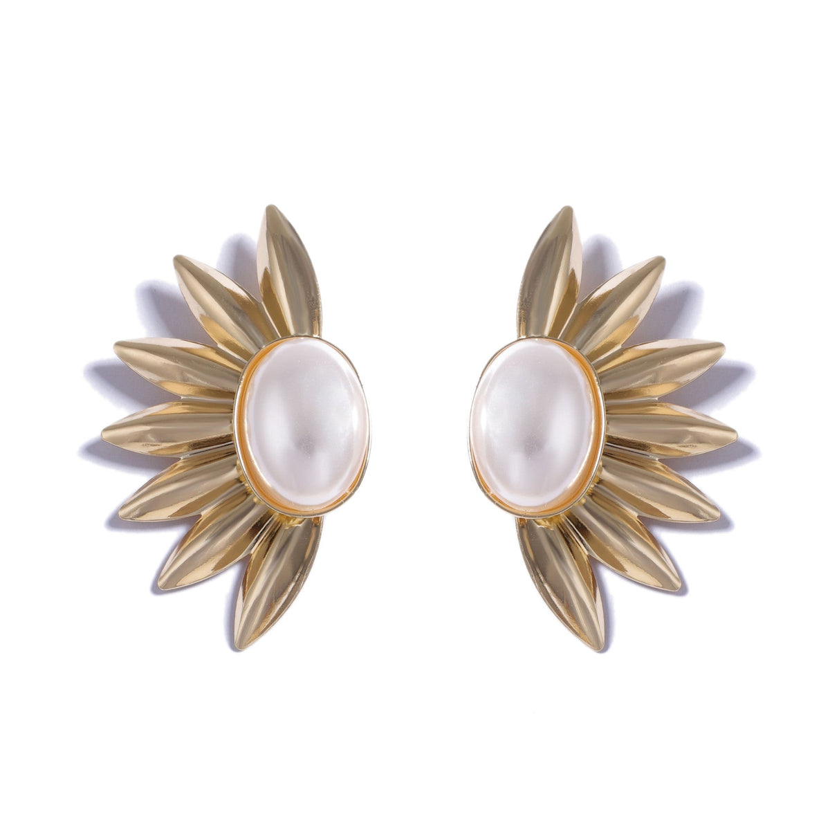 Beautiful Pearl Earring with Unique Style
