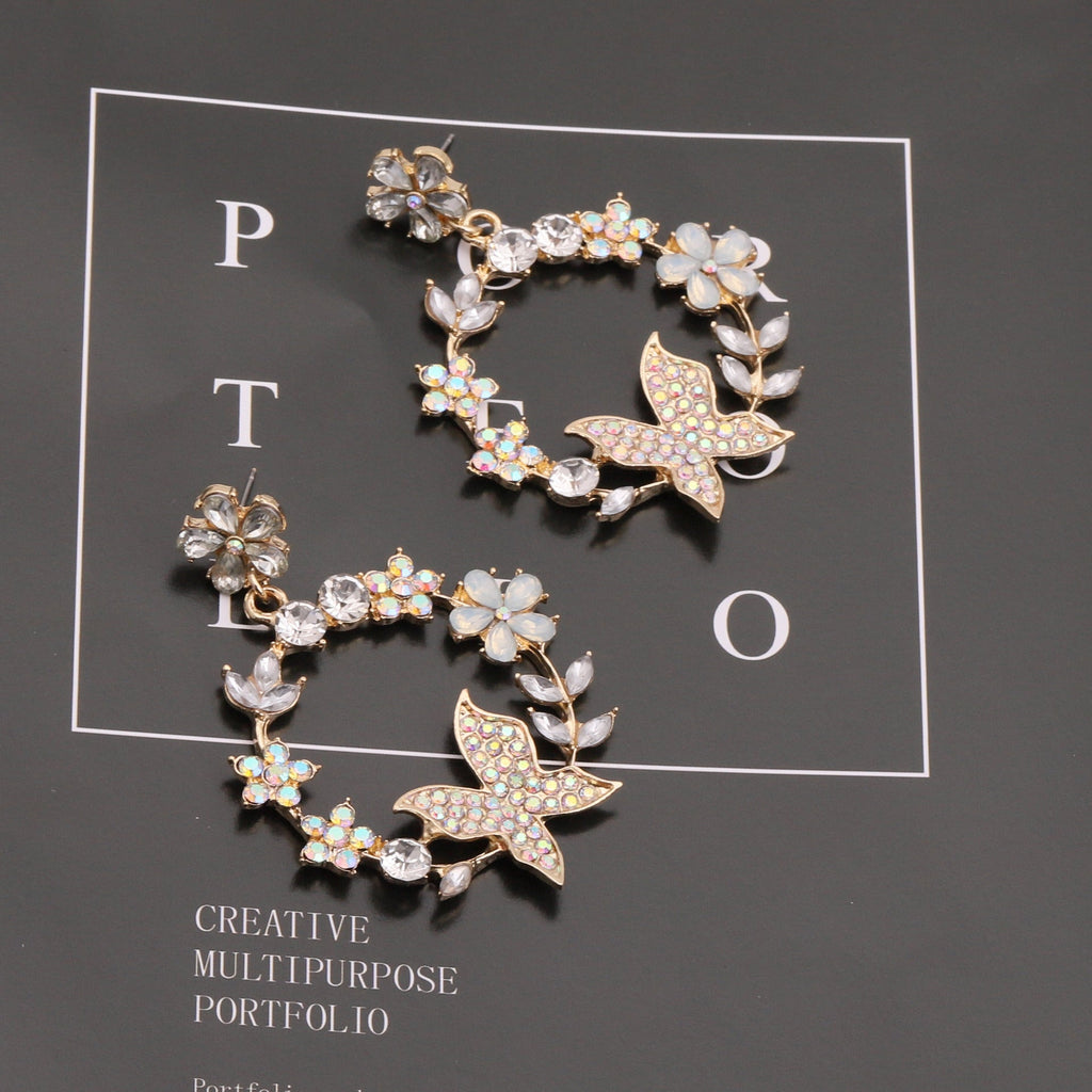Classic Earring with Timeless Appeal