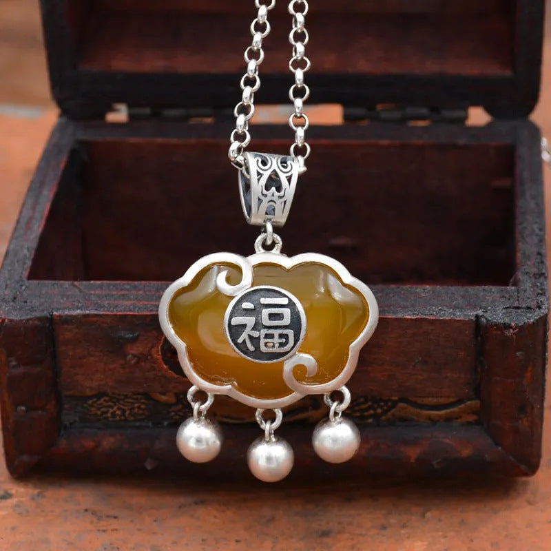 Beautiful Silver Necklace with Unique Style