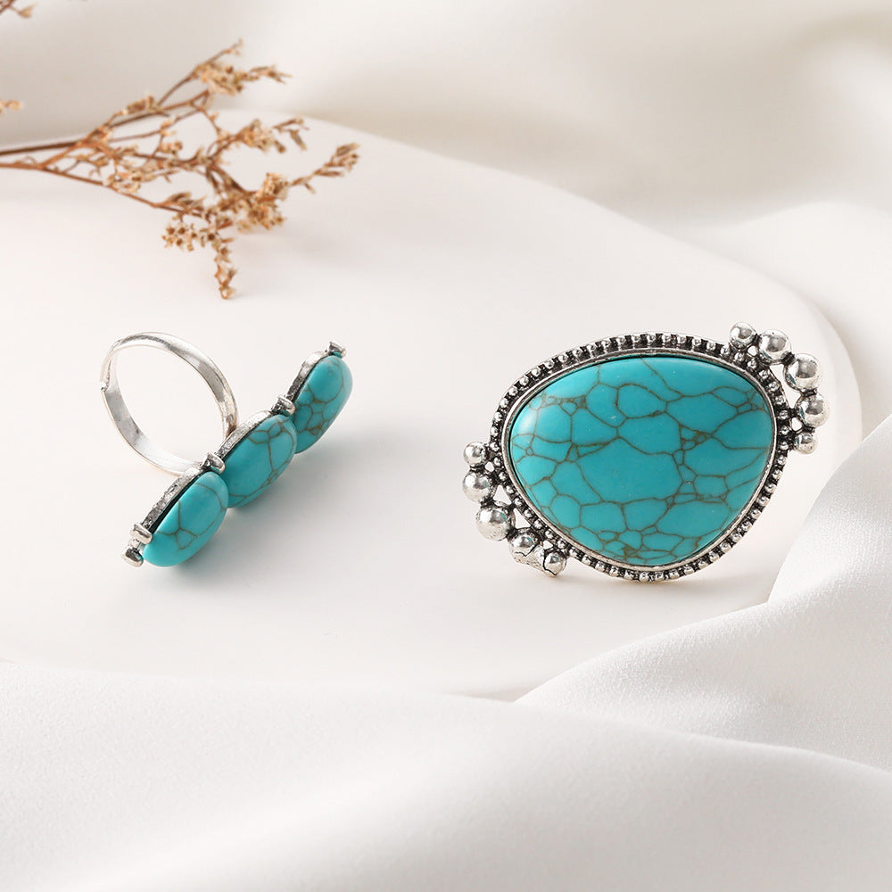 Beautiful Set with Unique Style