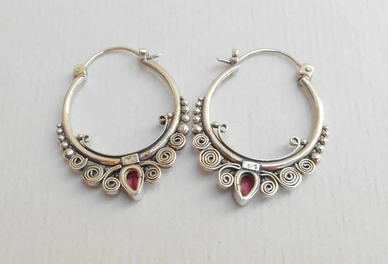 Classic Earring with Timeless Appeal