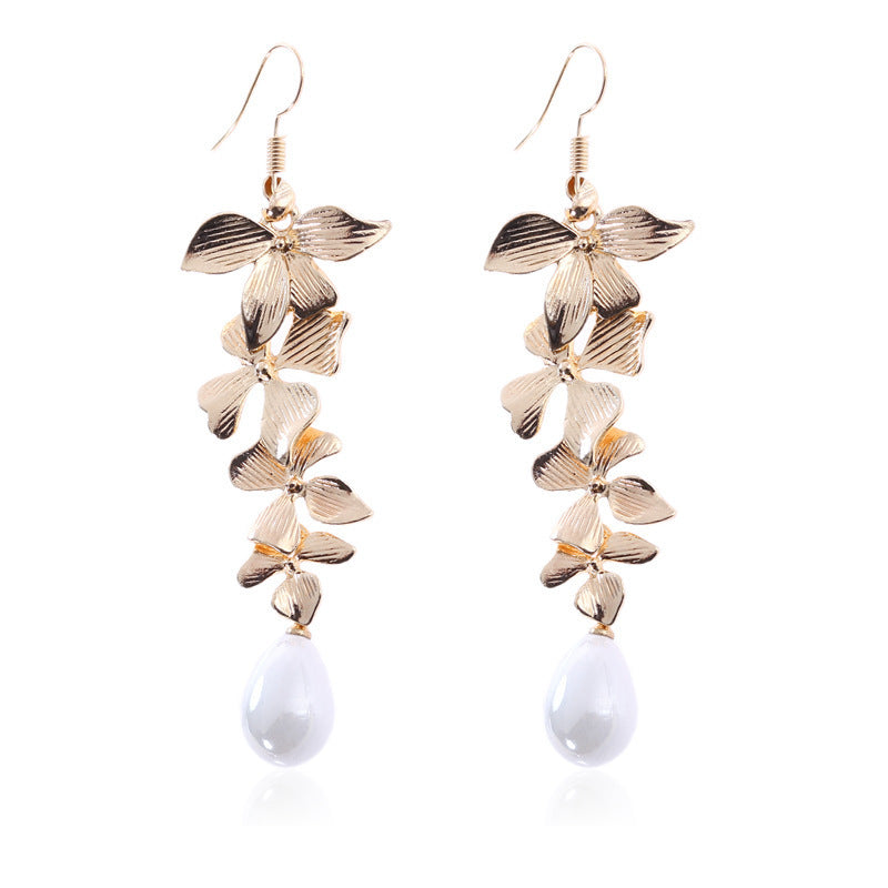 Stunning Gold Earring for Daily Wear
