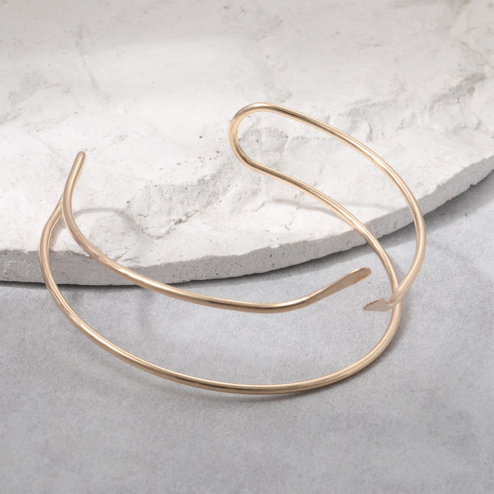 Charming Gold Bracelet for Any Occasion
