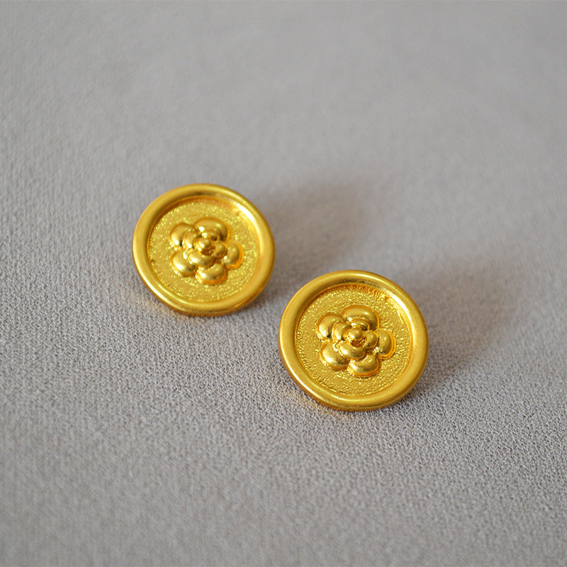 Stunning Gold Earring for Daily Wear