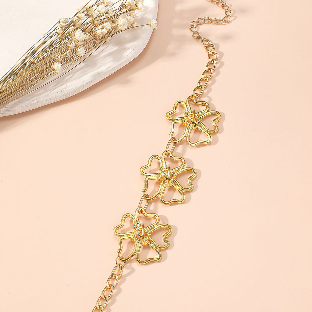 Romantic Gold Bracelet for Special Moments