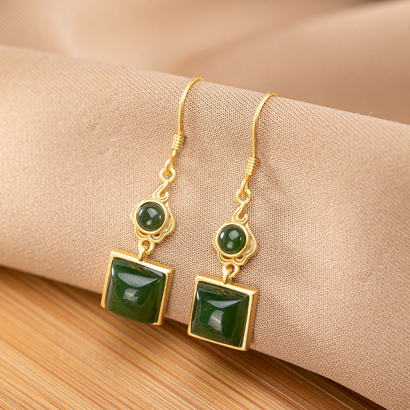 Romantic Gold Earring for Special Moments
