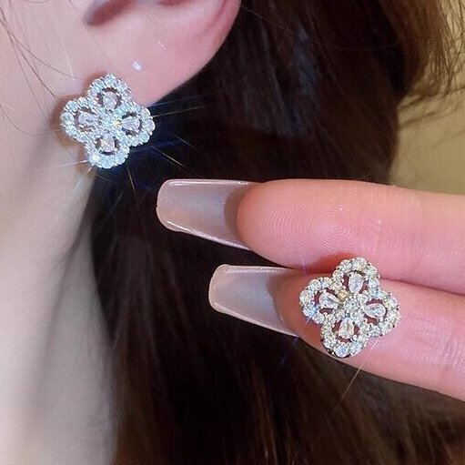 Elegant Earring for Every Occasion