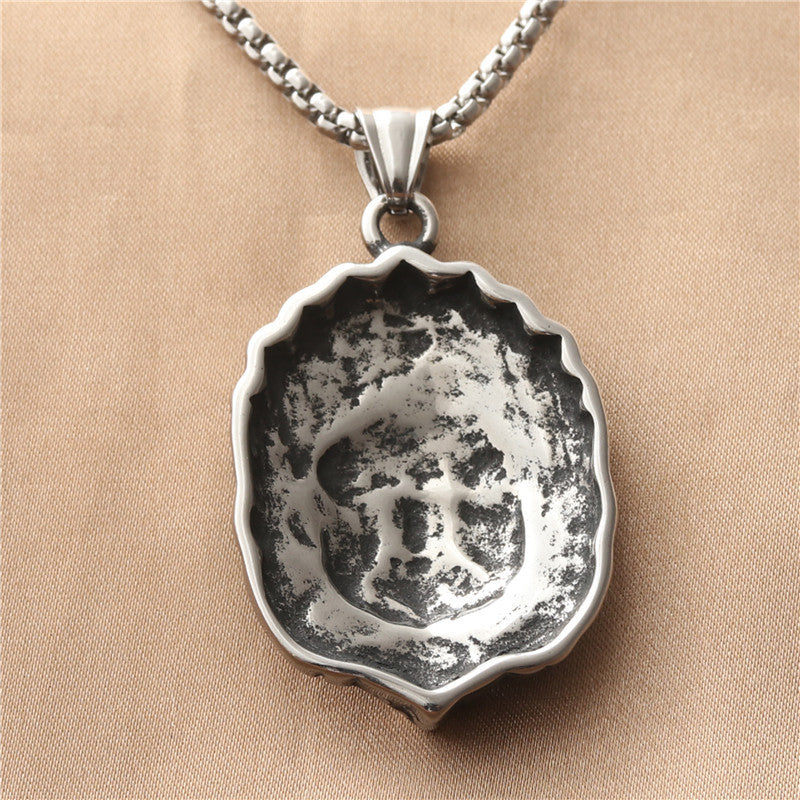 Elegant Pendant for Every Occasion