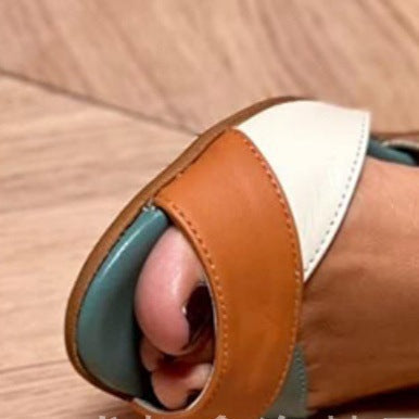 Graceful Orthopedic Sandals for Modern Look