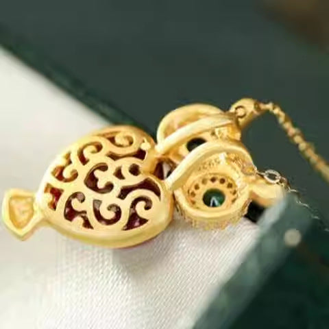 Romantic Silver Pendant for Special Moments