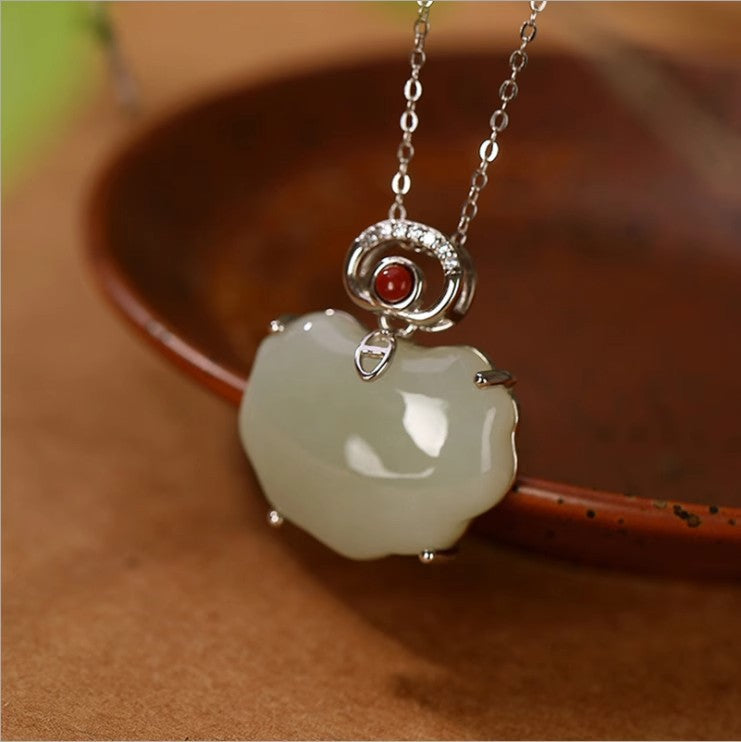 Charming Silver Set for Any Occasion