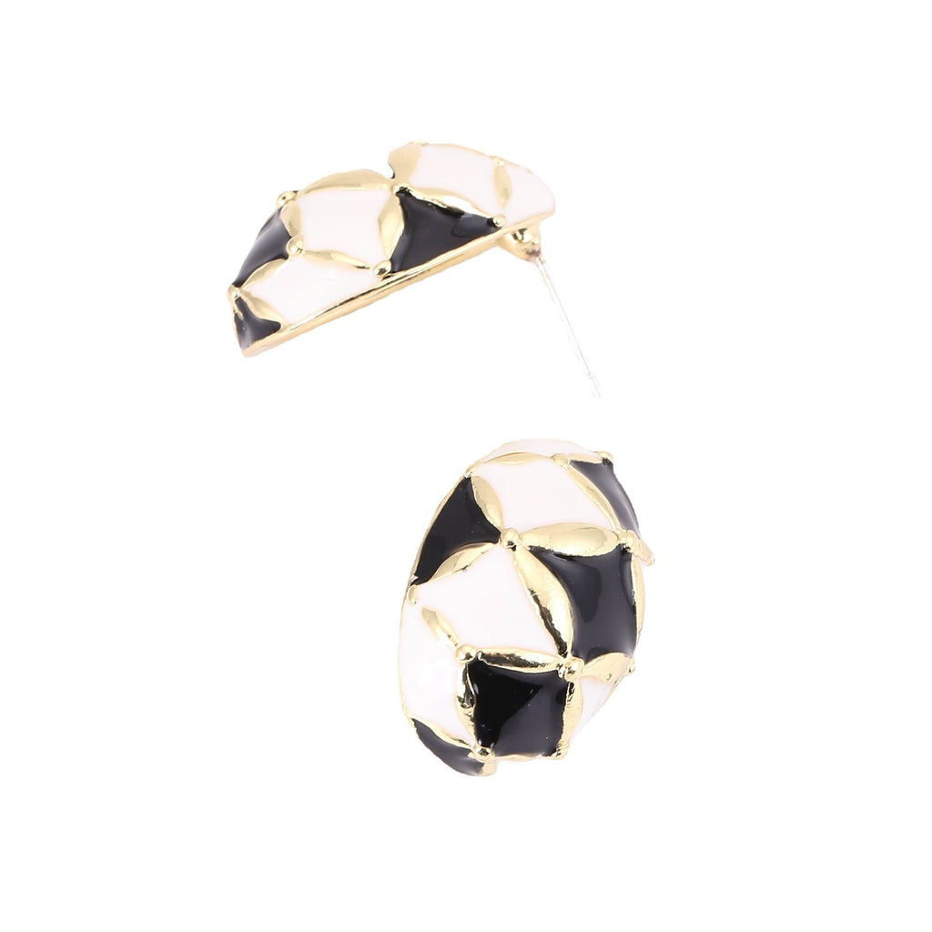 Classic Earring with Timeless Appeal