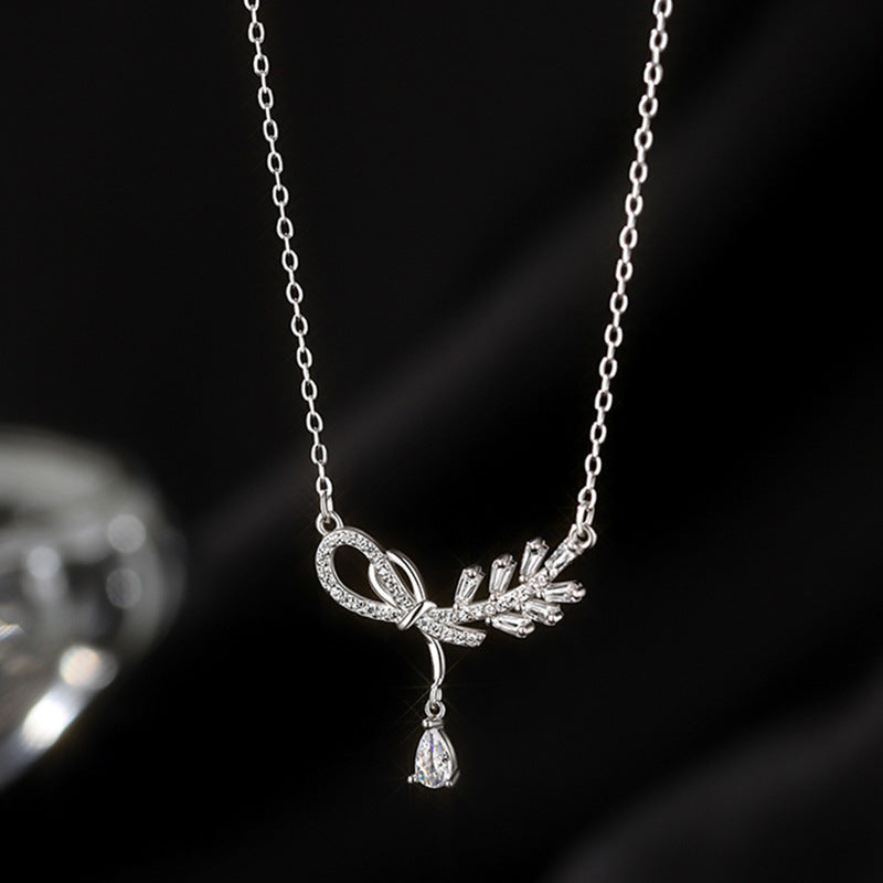 Charming Piece for Any Occasion