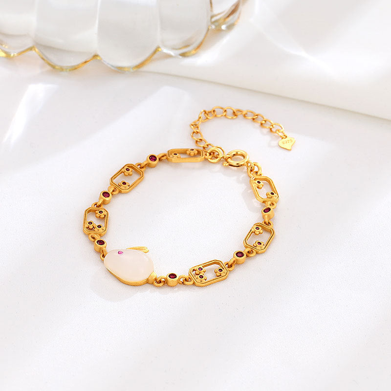 Classic Silver Bracelet with Timeless Appeal