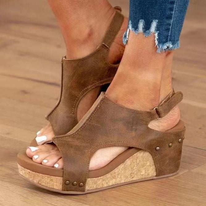 Graceful Orthopedic Sandals for Modern Look